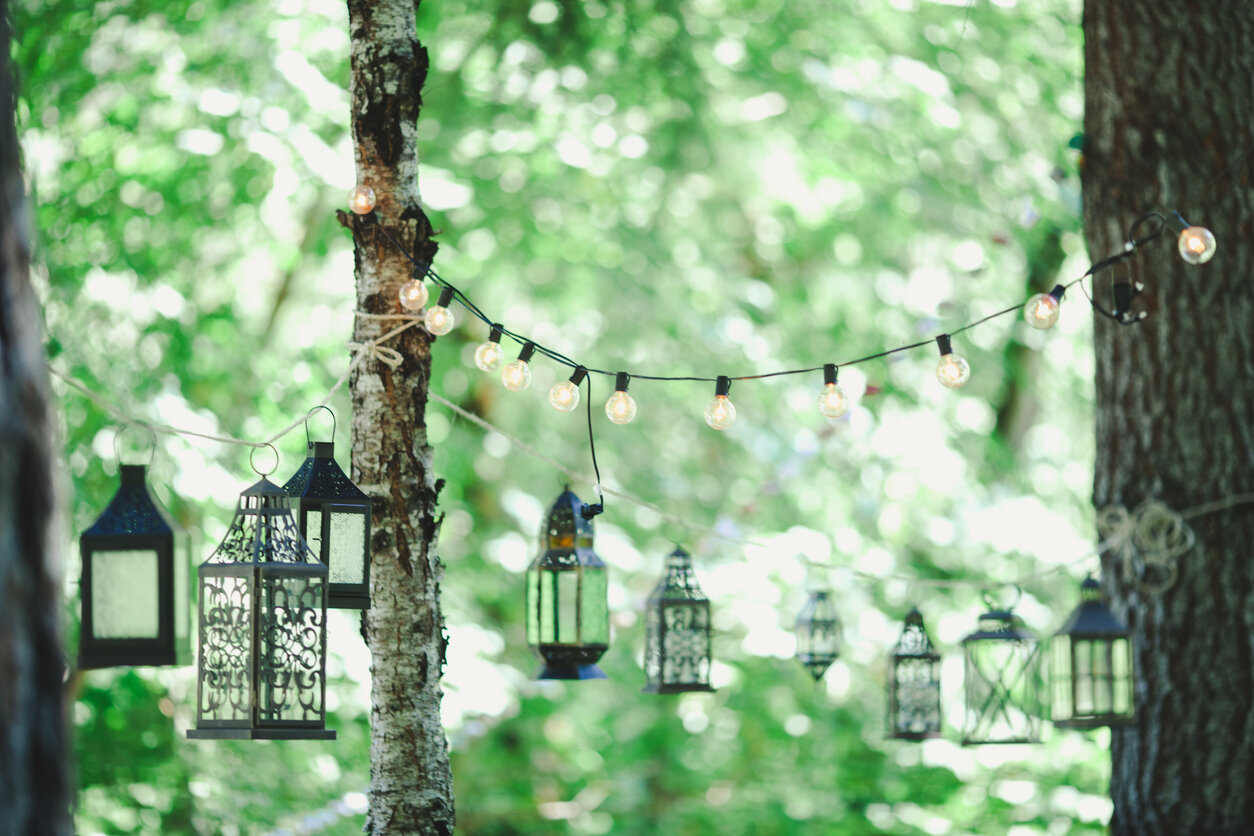 Gartenhochzeit Beleuchtung