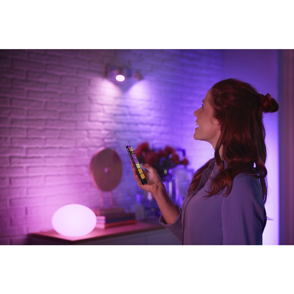 Philips Hue White & Col. Amb. 4er Set LED E27 6,5 Watt 2000 - 6500 Kelvin 570 Lumen