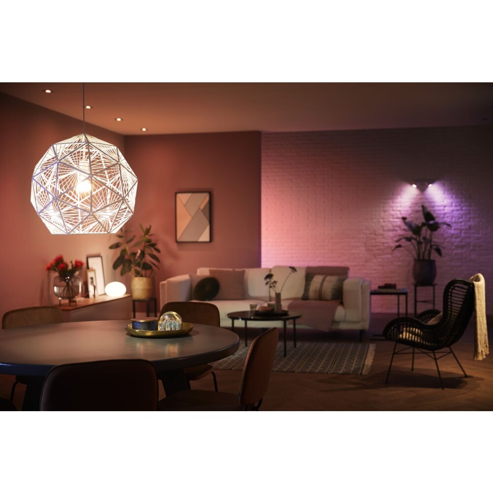 Philips Hue White & Col. Amb. 4er Set LED E27 6,5 Watt 2000 - 6500 Kelvin 570 Lumen