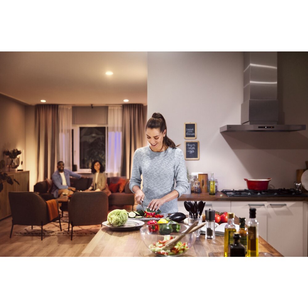 Philips Hue White & Col. Amb. 4er Set LED E27 6,5 Watt 2000 - 6500 Kelvin 570 Lumen